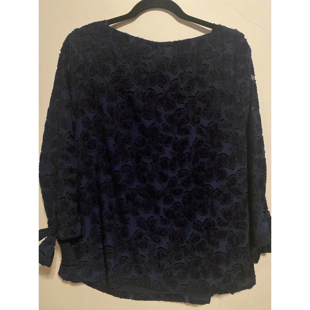 BANANA Republic Long Sleeved Blue Blouse Top Raised Pattern Size Large